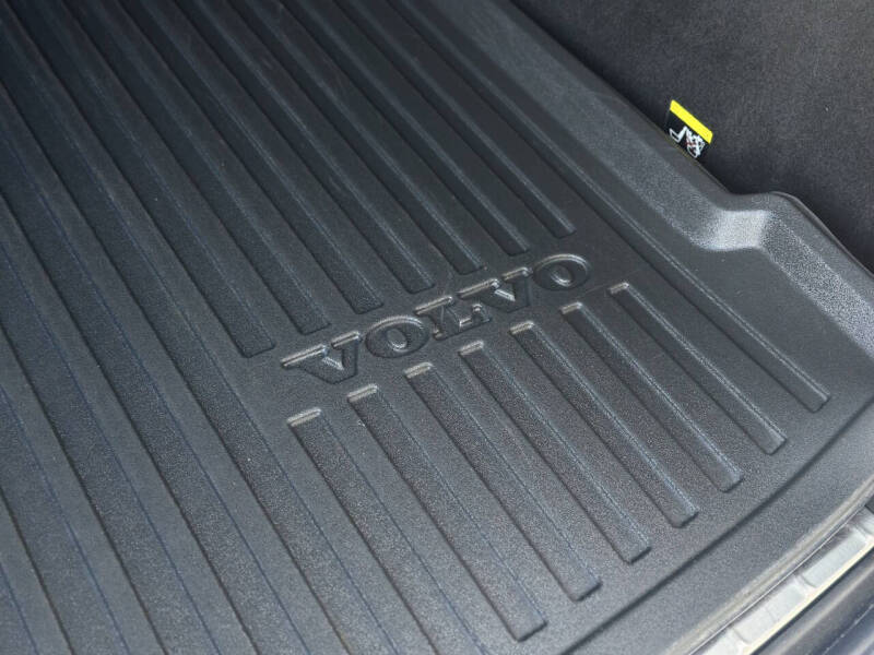 2019 Volvo XC60 T5 Momentum