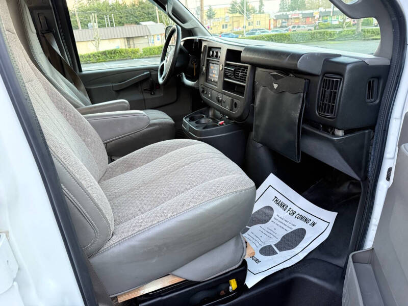 2016 GMC Savana 2500