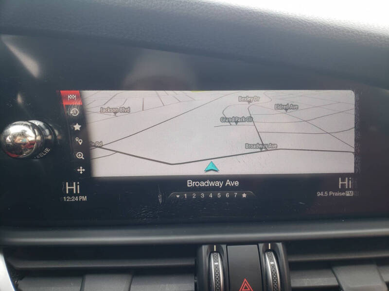 2017 Alfa Romeo Giulia Ti