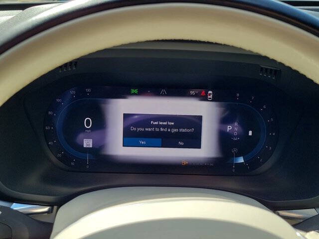 2024 Volvo XC60 B5 Core Dark Theme