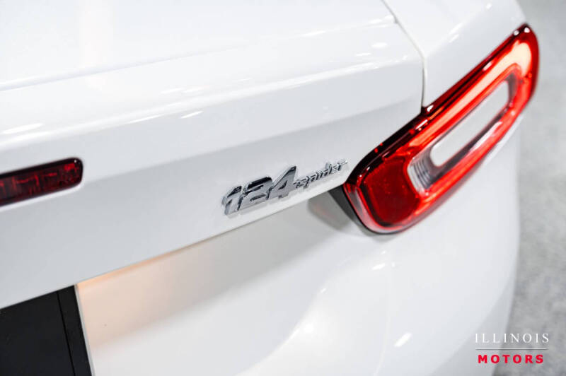 2017 FIAT 124 Spider Lusso