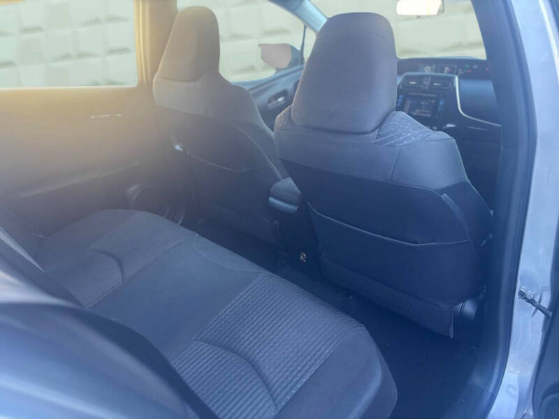 2016 Toyota Prius Two