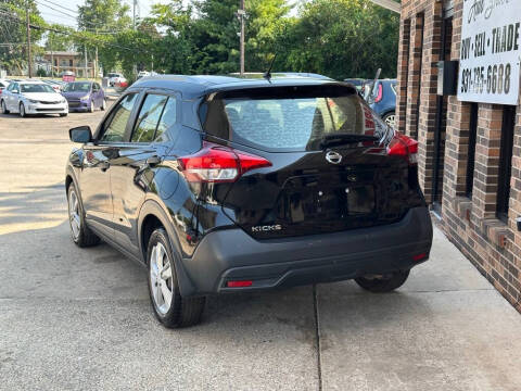 2019 Nissan Kicks S