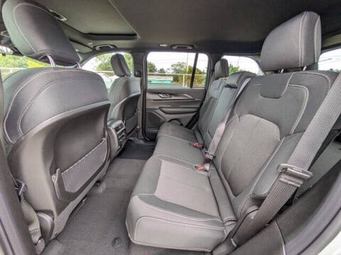 2025 Jeep Grand Cherokee Laredo X