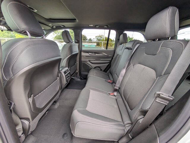 2025 Jeep Grand Cherokee Laredo X