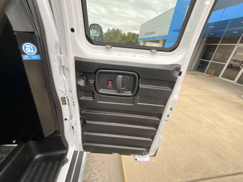 2024 Chevrolet Express 2500