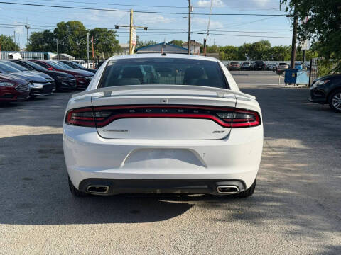 2018 Dodge Charger SXT