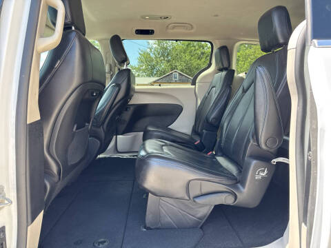 2021 Chrysler Pacifica Touring L