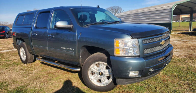 2009 Chevrolet Silverado 1500 for sale at Sinclair Auto Inc. in Pendleton IN