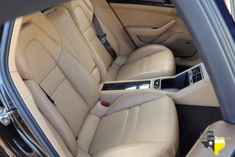 2018 Porsche Panamera