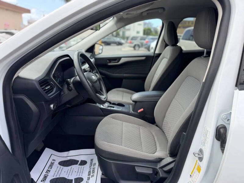 2022 Ford Escape SE