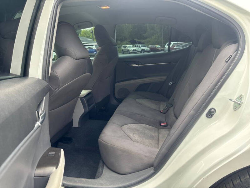 2022 Toyota Camry LE