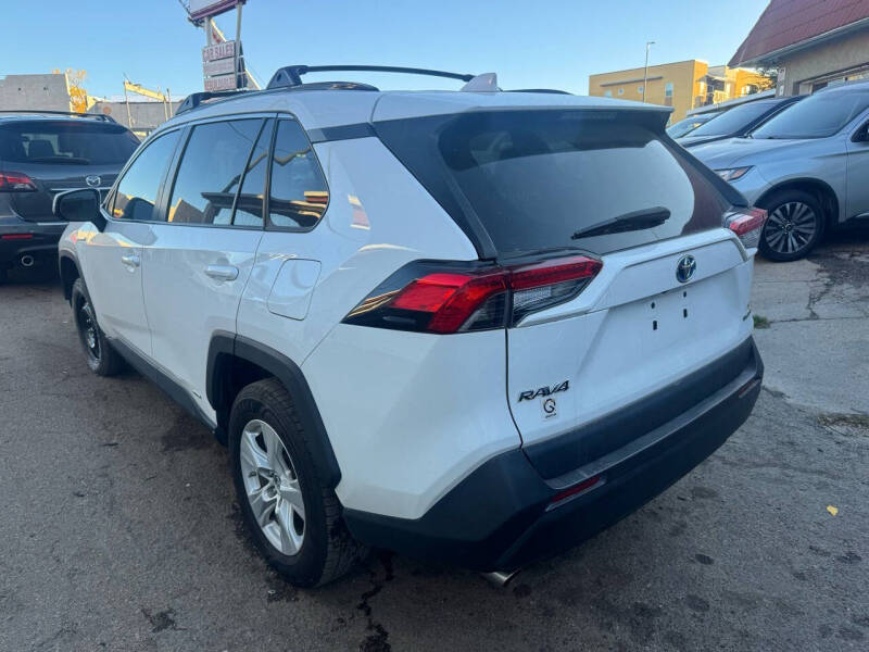 2020 Toyota RAV4 Hybrid LE