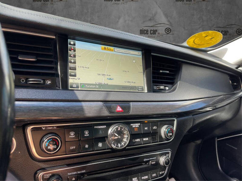 2017 Kia Cadenza Technology