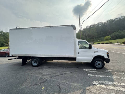 2014 Ford E-Series E-350 SD