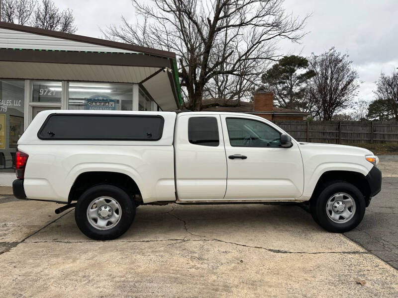 2020 Toyota Tacoma SR photo 2