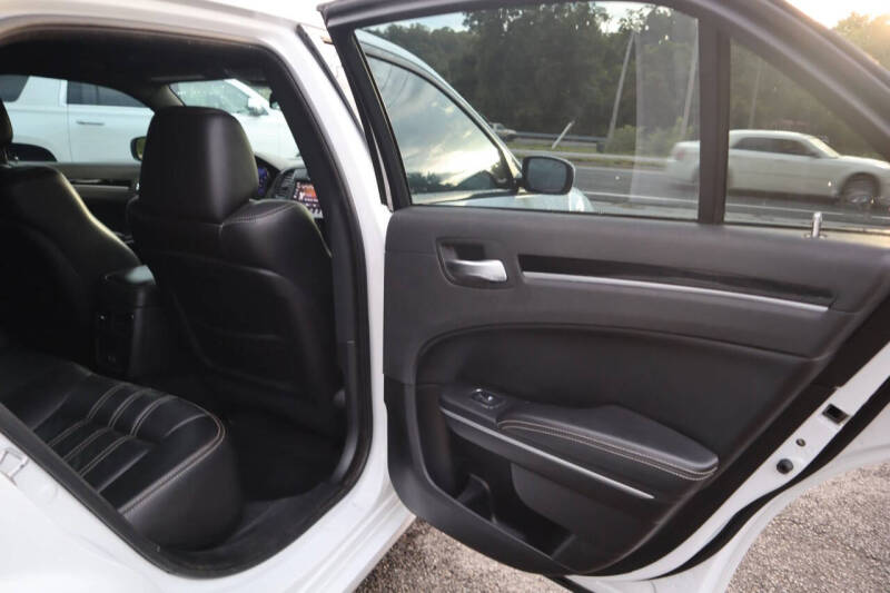 2019 Chrysler 300 S