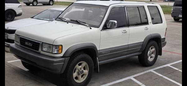 1996 Isuzu Trooper LS