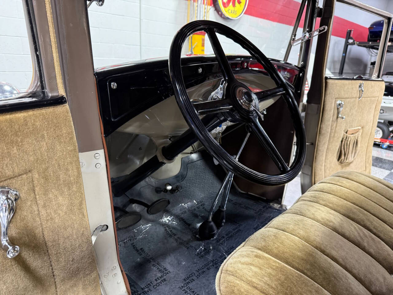1930 Ford Model A 64