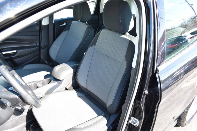 2017 Ford C-MAX Hybrid SE