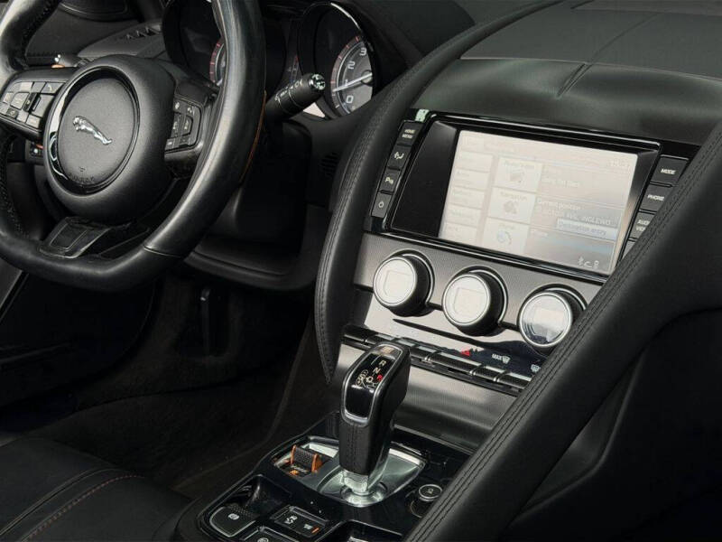 2015 Jaguar F-TYPE V8 S