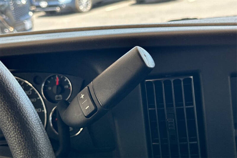 2025 GMC Savana 2500