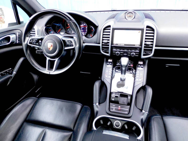 2016 Porsche Cayenne