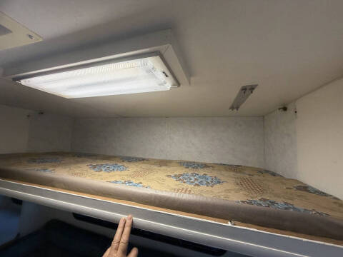 2013 Ford LANCE CAMPER 19
