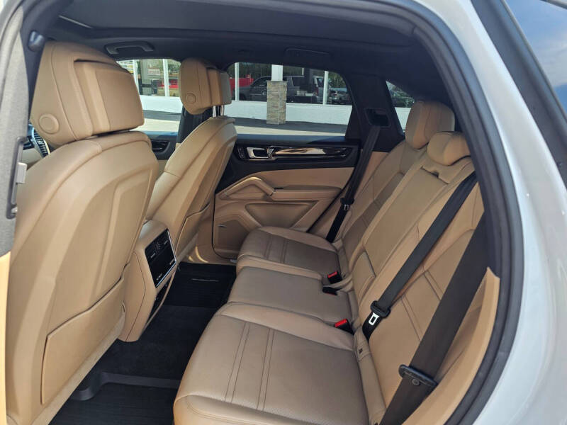 2022 Porsche Cayenne