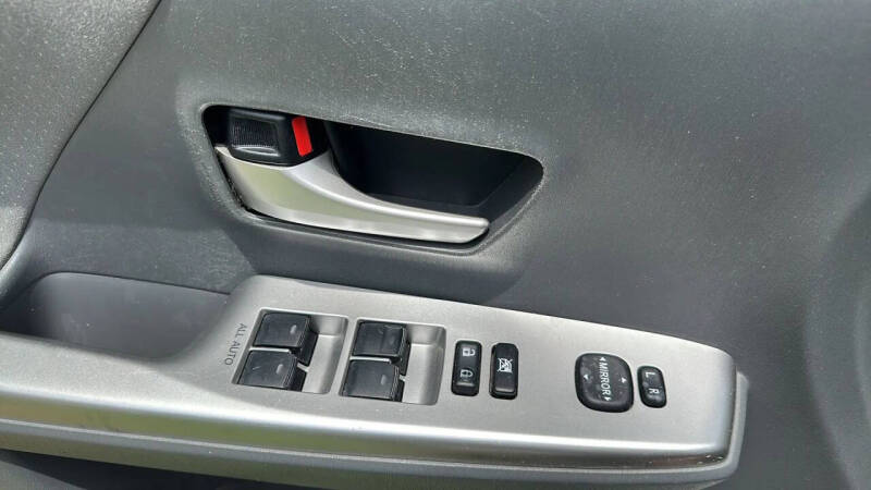 2012 Toyota Prius v