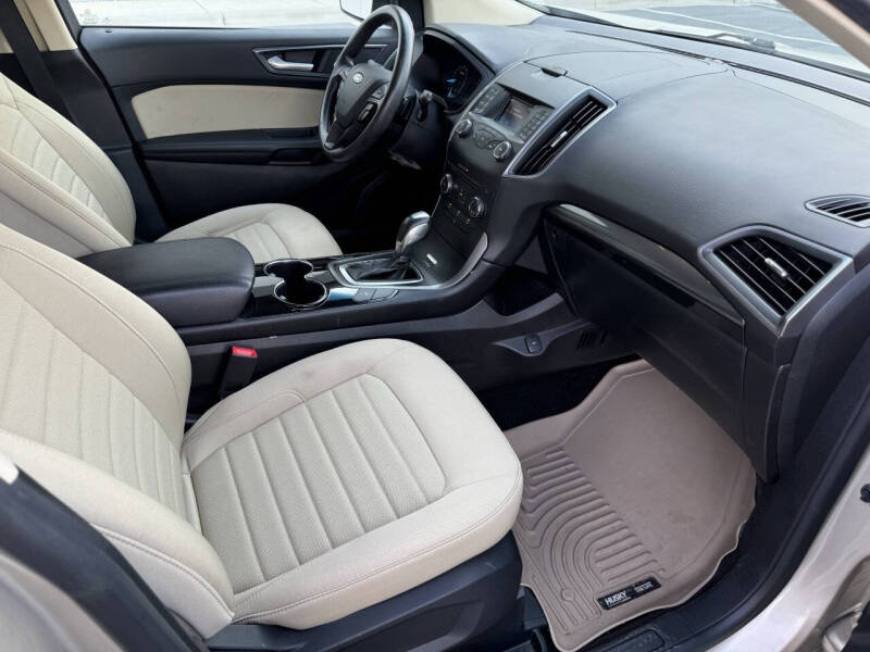 2017 Ford Edge SE