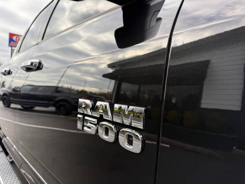 2017 RAM 1500 SLT