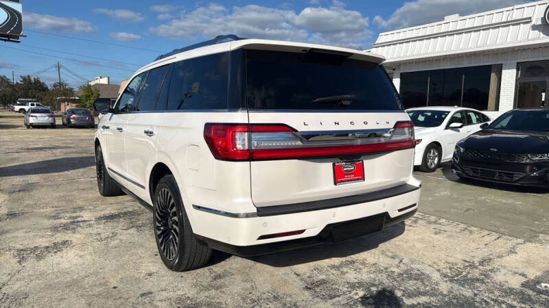 2018 Lincoln Navigator Black Label