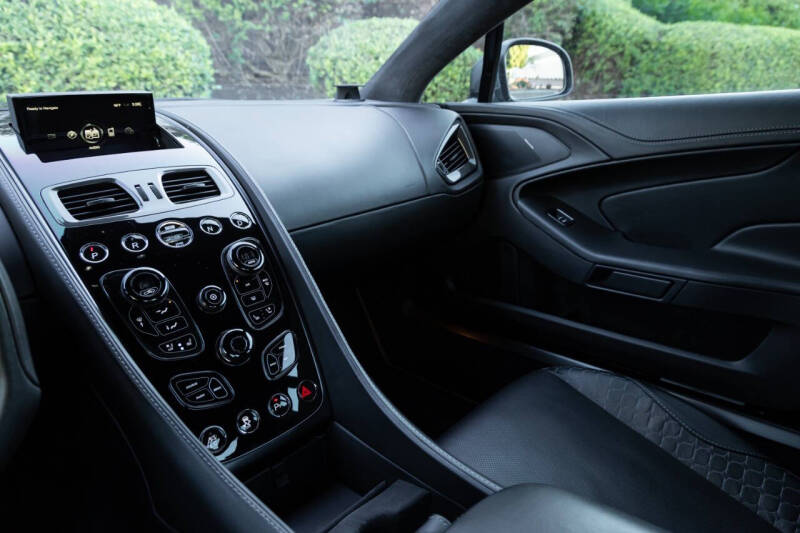 2014 Aston Martin Vanquish