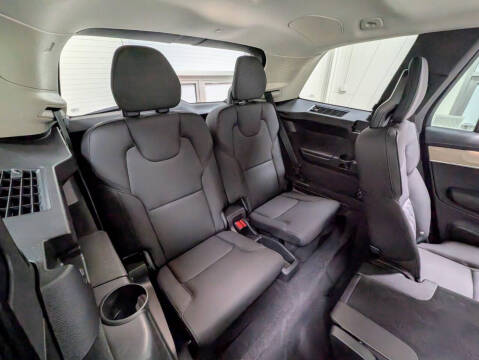 2025 Volvo XC90 B5 Plus Bright Theme 7P