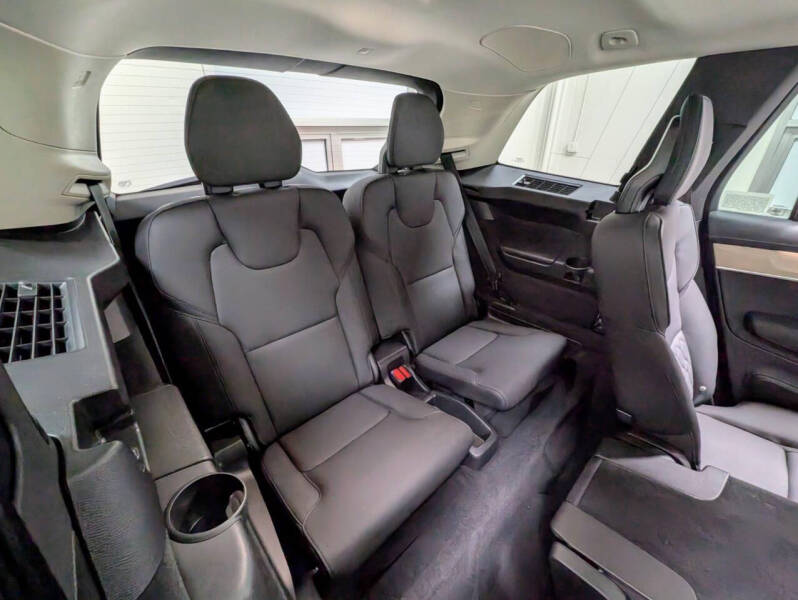 2025 Volvo XC90 B5 Plus Bright Theme 7P