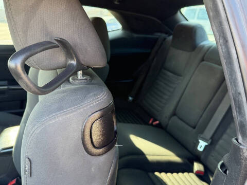 2013 Dodge Challenger SXT