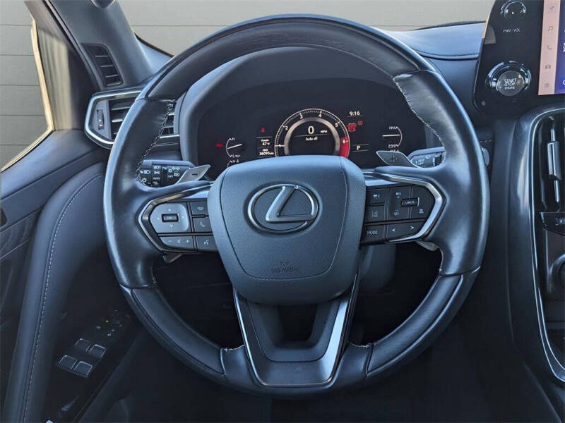 2022 Lexus LX 600 Luxury