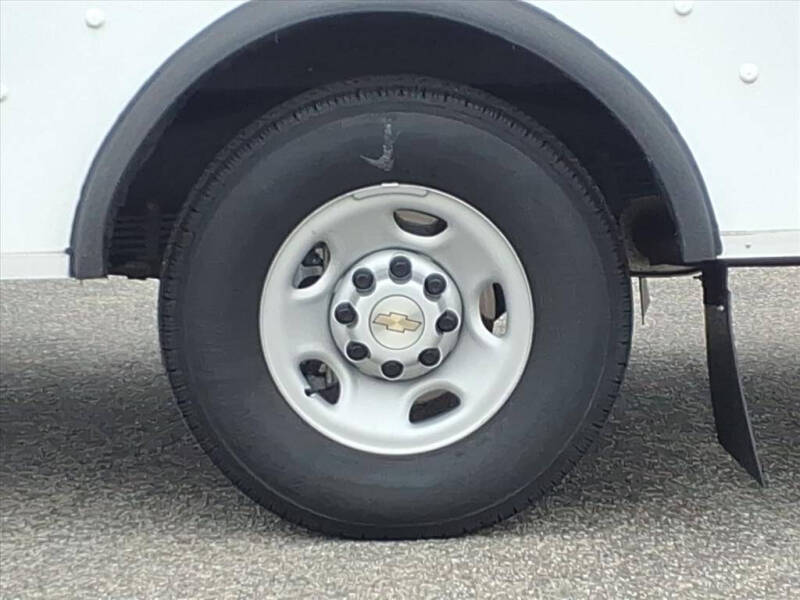 2025 Chevrolet Express 3500