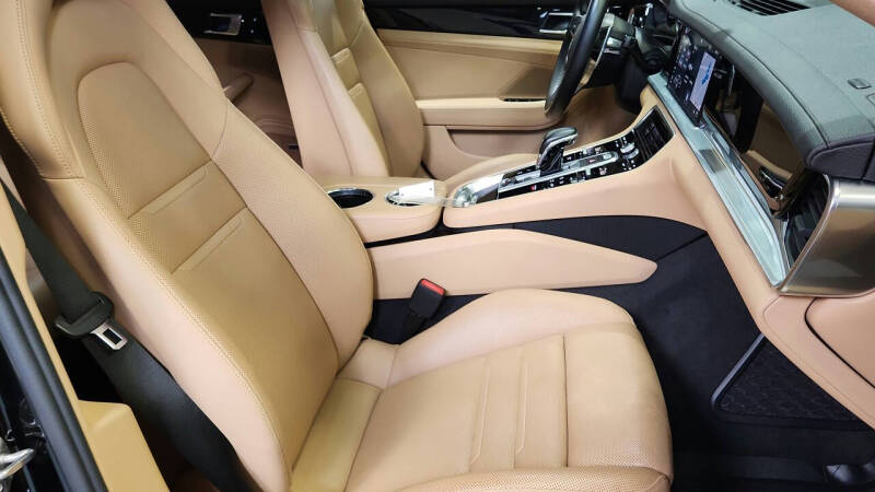 2018 Porsche Panamera 4S