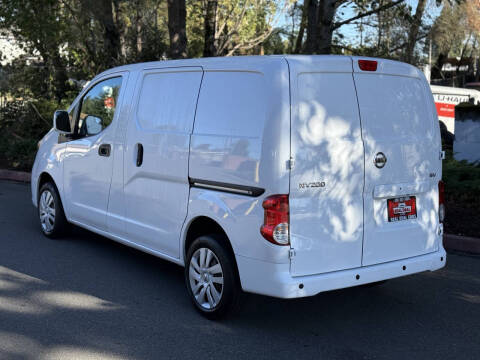 2021 Nissan NV200 SV