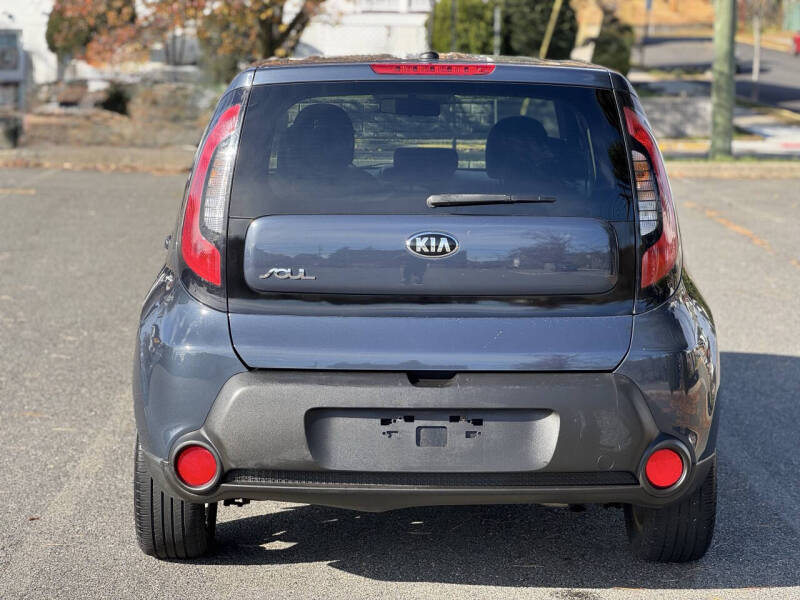 2015 Kia Soul +