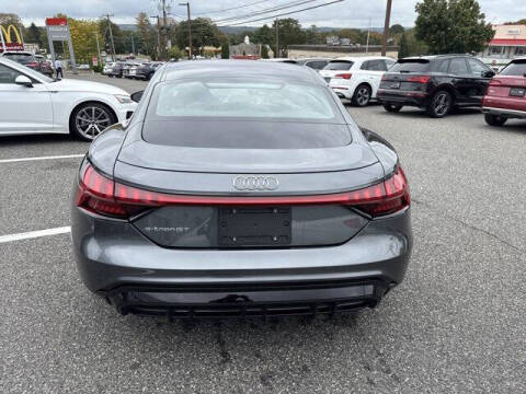 2023 Audi e-tron GT quattro Premium Plus