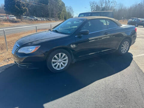 2013 Chrysler 200 for sale at UpCountry Motors in Taylors SC