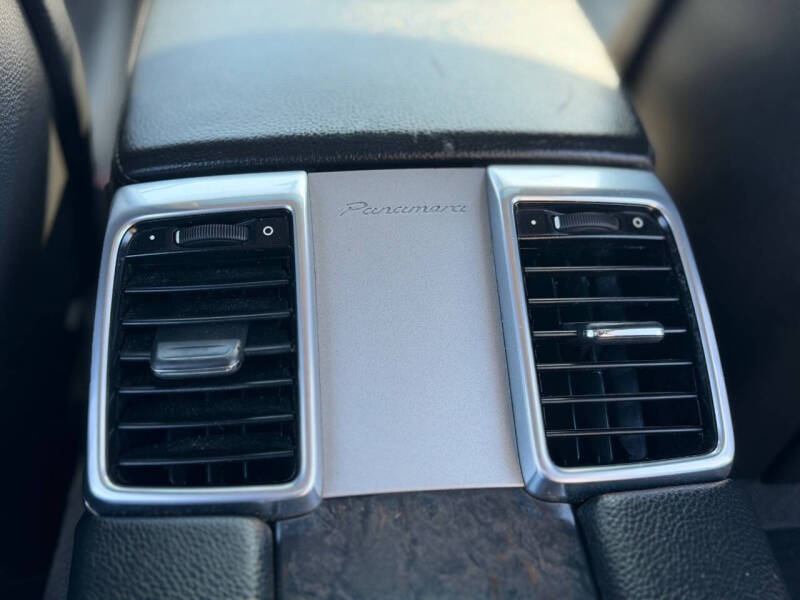 2012 Porsche Panamera S Hybrid