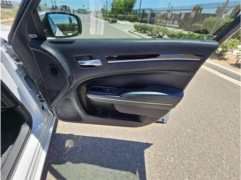 2019 Chrysler 300 S