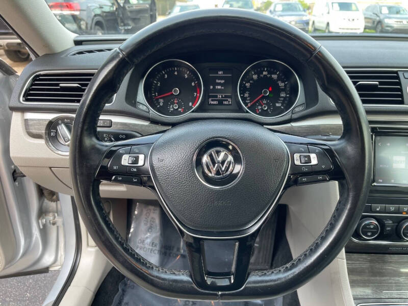 2016 Volkswagen Passat 1.8T SE