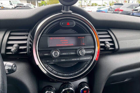 2015 MINI Hardtop 2 Door Cooper