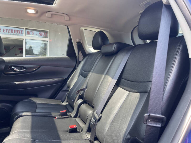 2017 Nissan Rogue SL