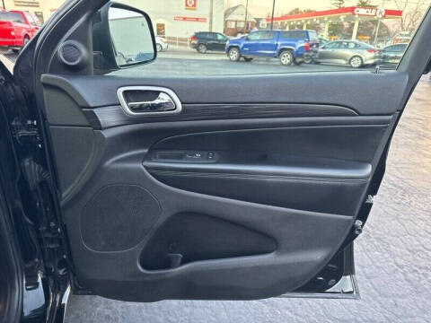 2019 Jeep Grand Cherokee Laredo